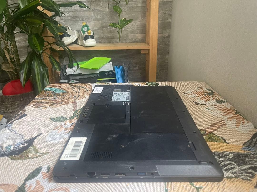 Windows11 富士通 Core i5 カメラ SSD搭載　タッチパネル搭載