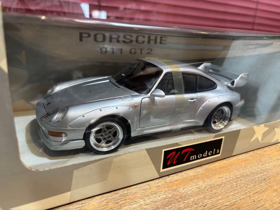 ミニカー Porsche 911 GT2 1/18 UT models