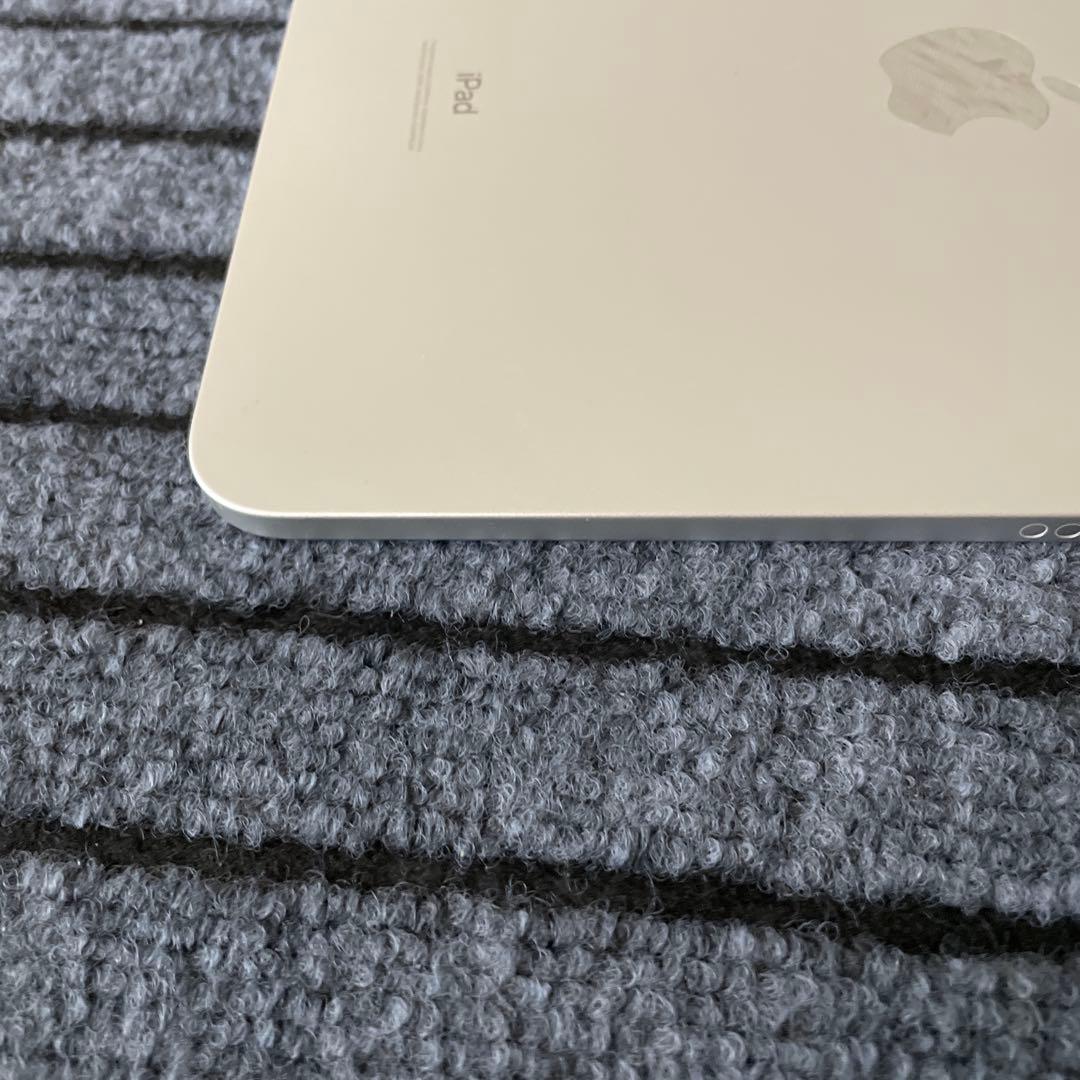 125 iPad 10世代 256GB Wi-Fi シルバー