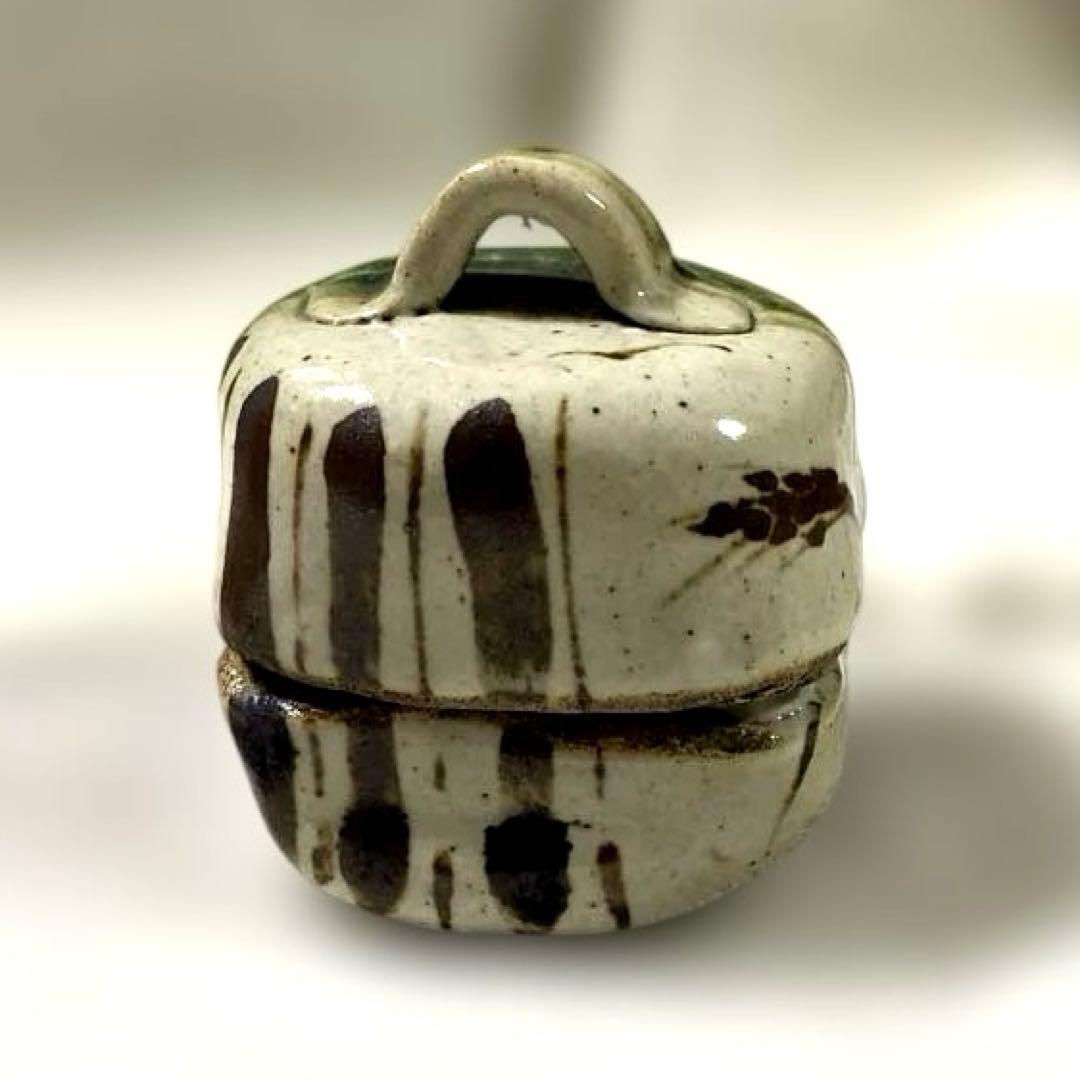 J-41 香合　織部焼　茶道具　アンティーク　インテリア　雑貨　美術品　工芸品