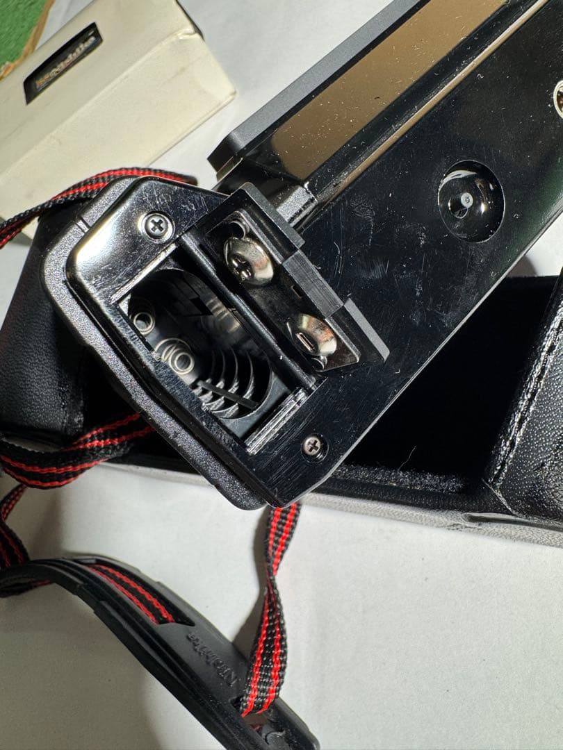 Nishika N8000 3D カメラ マニュアルビデオ ストロボ付き