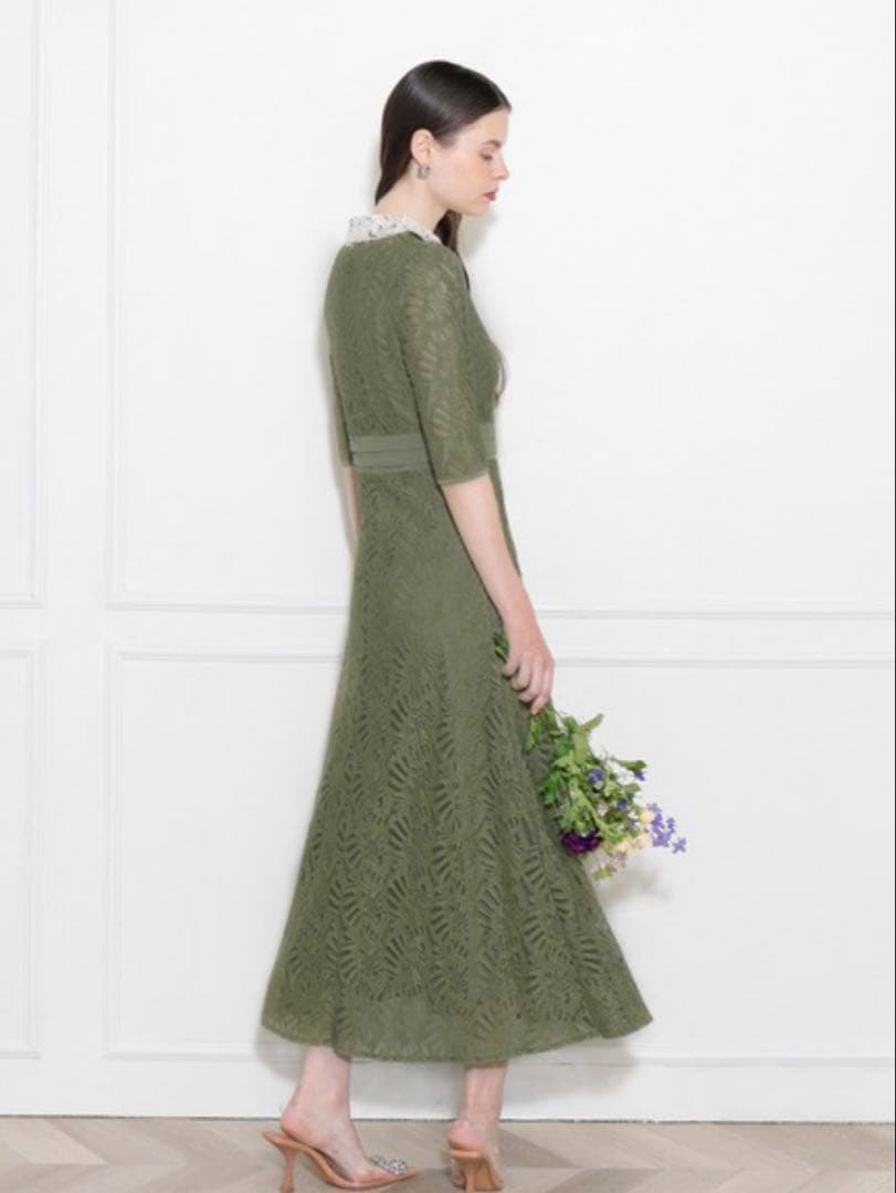 【LEJA】レースビッグカラー花柄刺繍ウエストマークロングフレアドレスワンピース