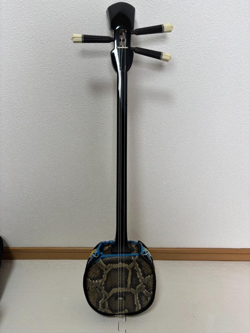 沖縄三線 初心者フルセット（チューナー付き）