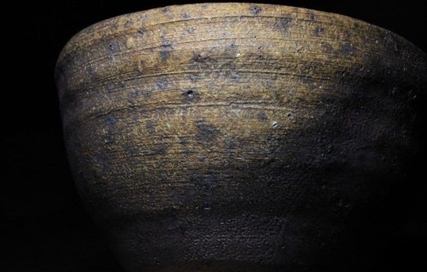 【南蛮茶碗】山本安朗　窯変の美　龍の背窯　焼き締め　抜群の仕上がり　師：川渕直樹