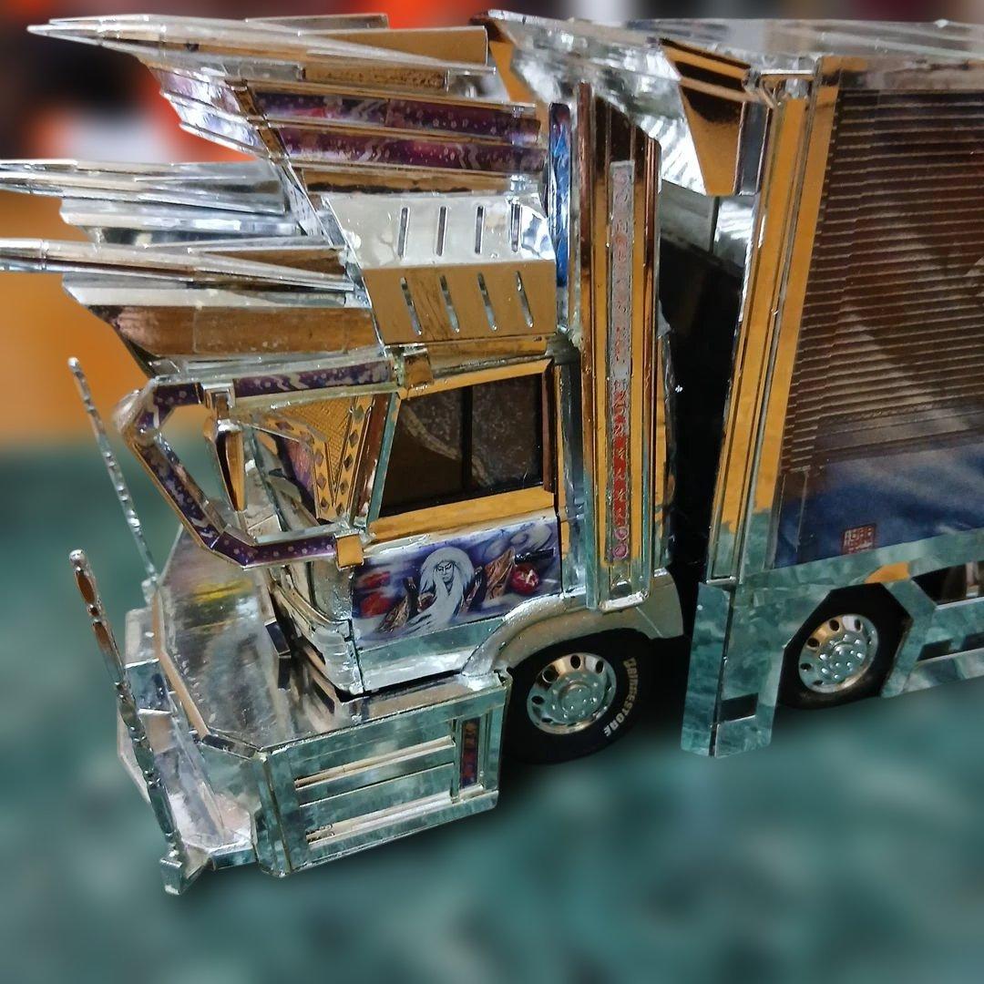 トラック野郎 デコトラ プラモデル完成品(ジャンク品)(ケース付き)全長50cm