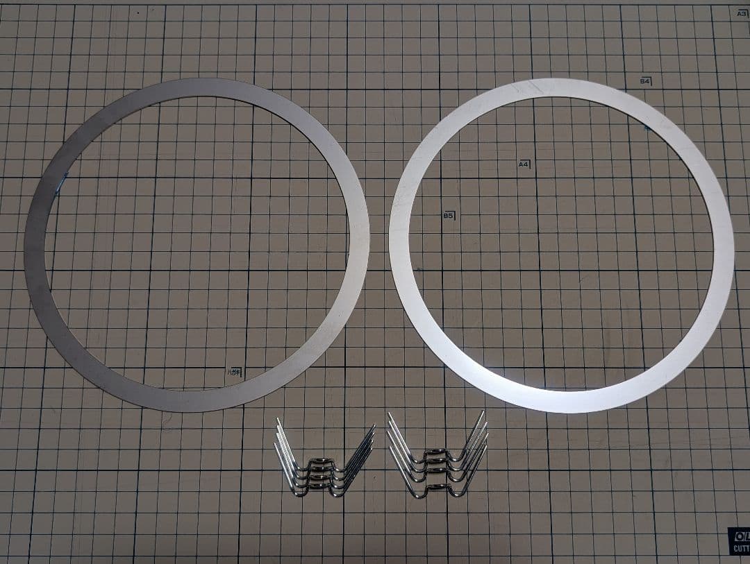 【バグジー】ヘッドライト用シム2枚と固定バネ8個セット