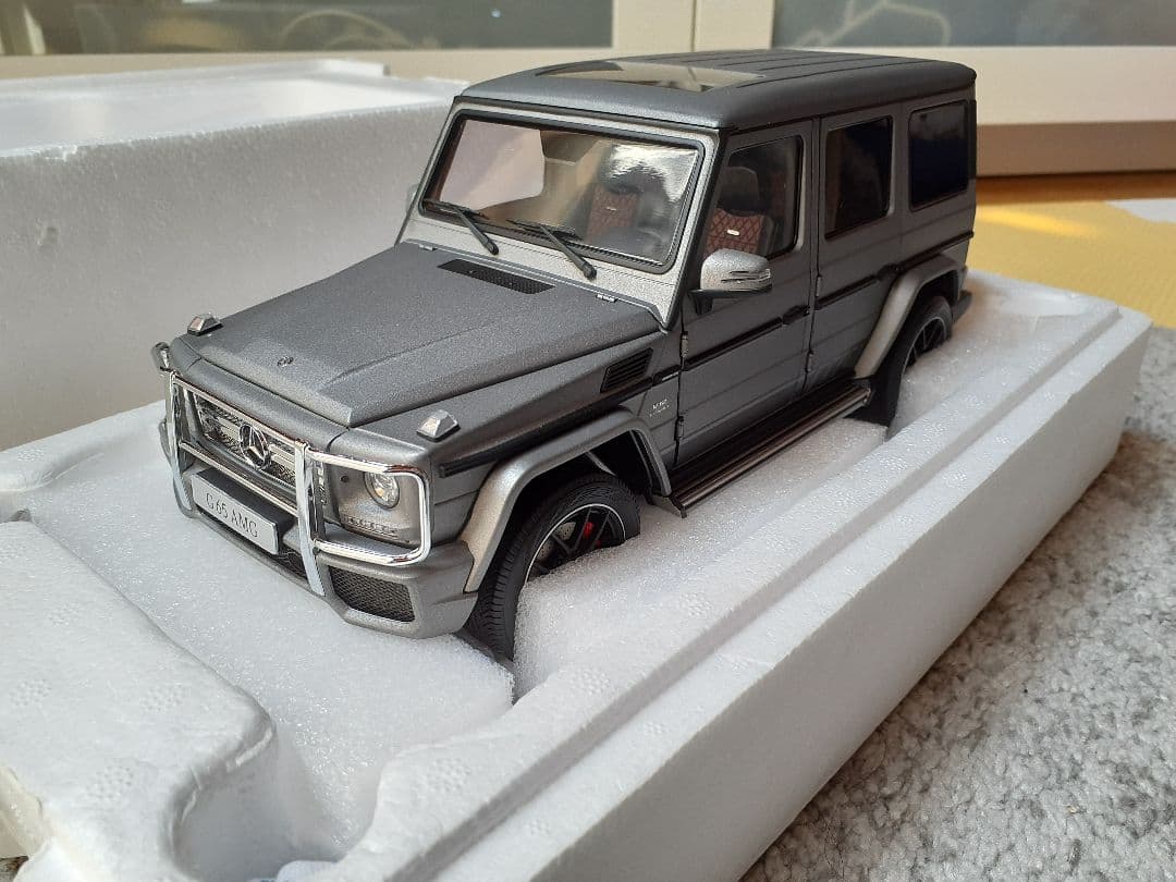 Almost Real メルセデス・ベンツ G65 AMG 1/18