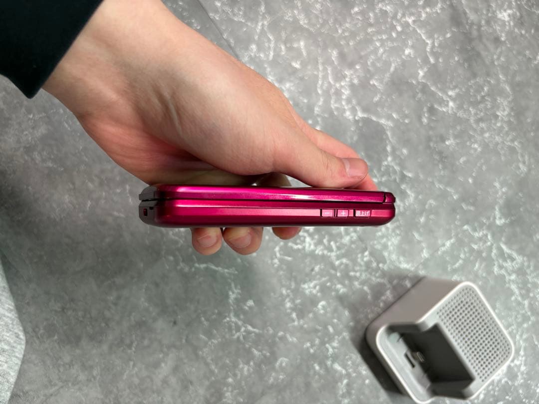 かんたんケータイ　KYF41 レッド　スタンド付き