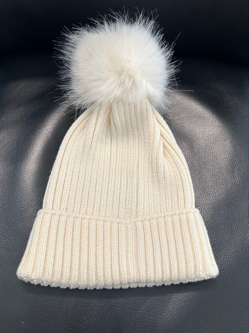 MONCLER KIDS モンクレール キッズ ・レディース　ニット帽 ホワイト