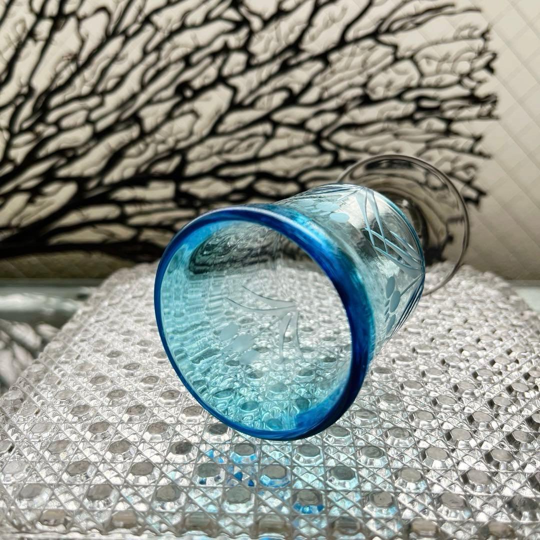 骨董　時代ガラス　青被せ　希少　菖蒲紋切子　ベル型氷コップ　ウラン１客