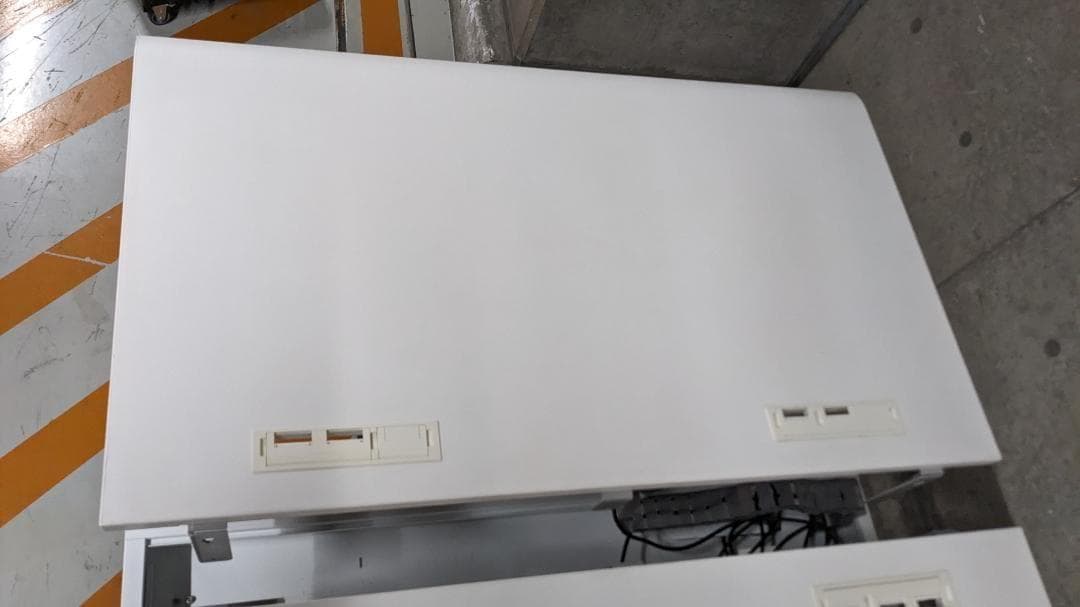 【稼働品】オカムラ スイフト 電動昇降デスク ベンチタイプ（対面 2台）