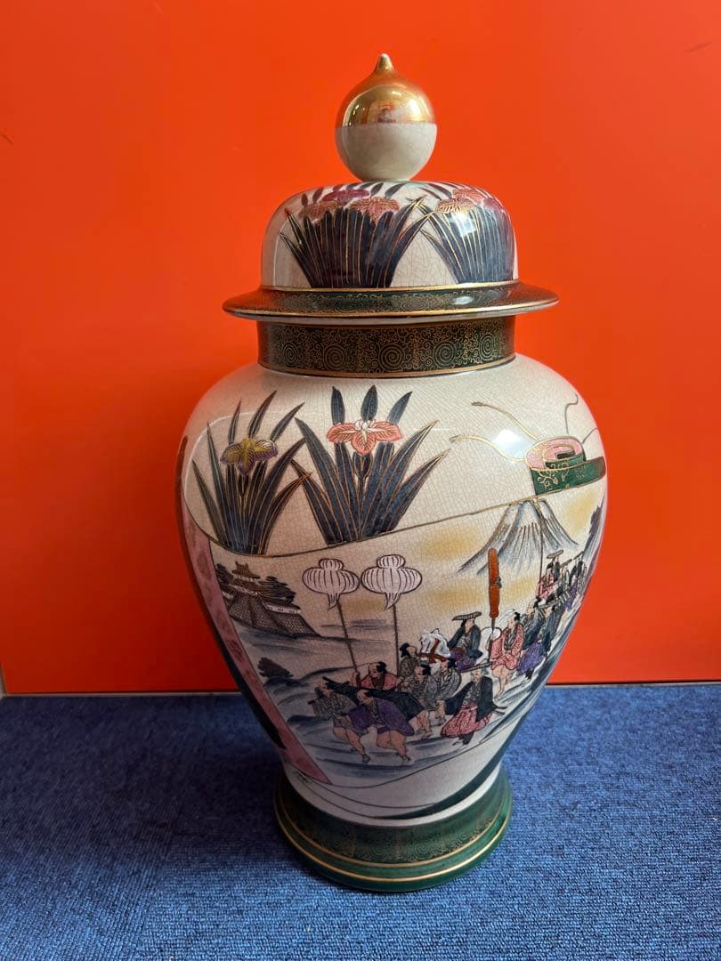 1329  薩摩焼　色絵金彩人物風景図　沈香壺　時代物　骨董