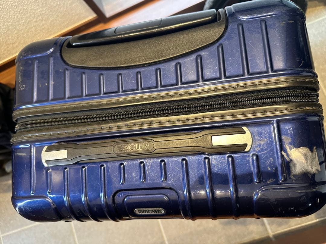 リモワ　スーツケース