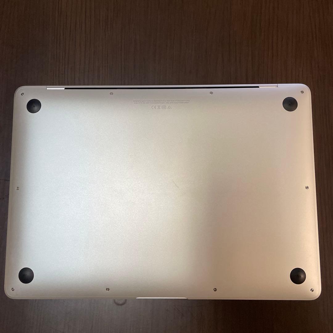 MacBook Air 13インチ （Intel Core i5）