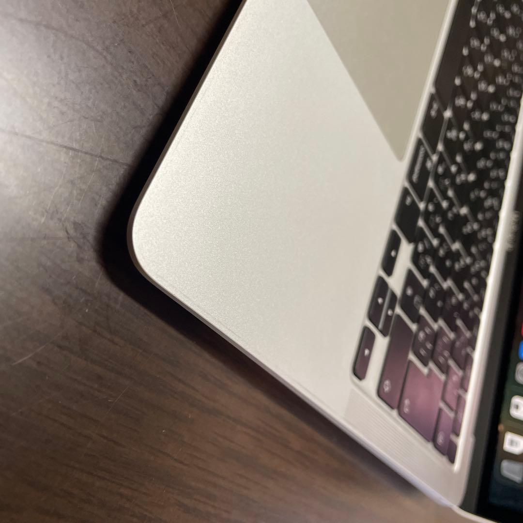 MacBook Air 13インチ （Intel Core i5）