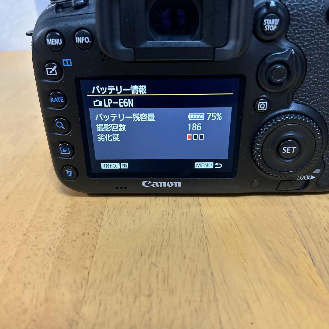 デジタルカメラ Canon EOS 7D mark2