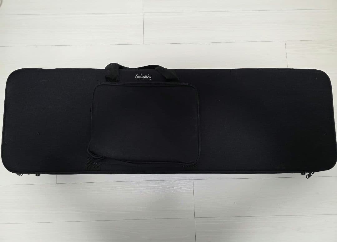 カスタム配色オーダーしたSadowsky のエレキベース