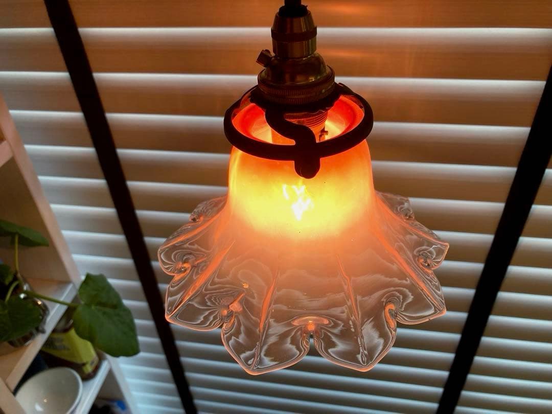 ランプシェード　オパールセント　アンティーク　フランス　フラワー