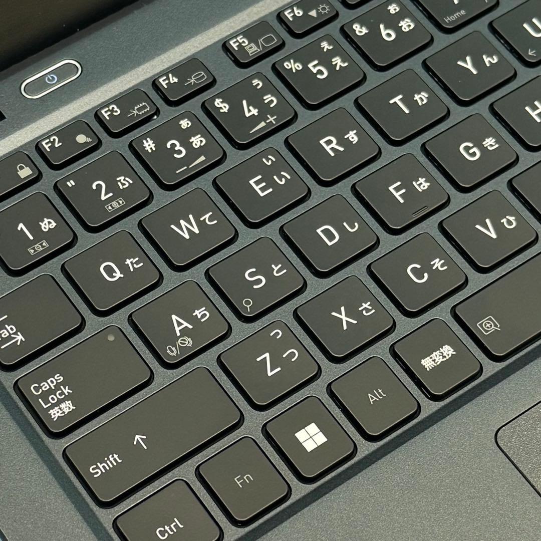 927 美品 dynabook G83/HU 第11世代 16GB office