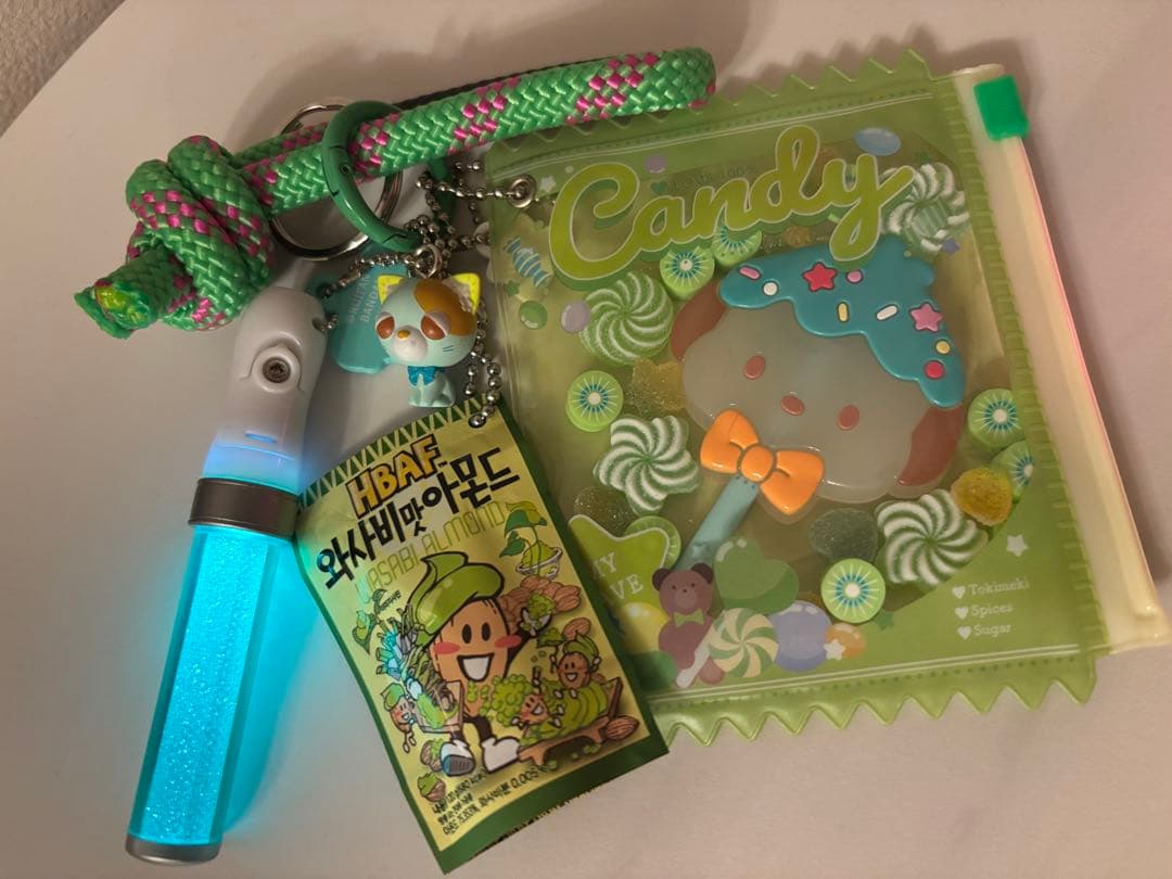 推し活　推しカラー　ピンク　ブルー　グリーン　パープル　レッド　イエロー　オタ活