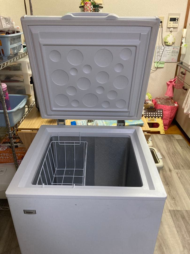 コンパクト冷凍庫 ホワイト