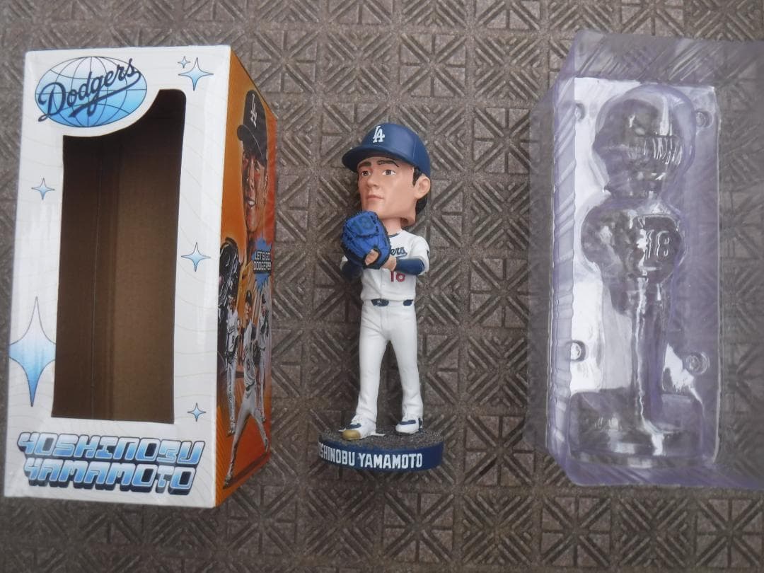 ドジャース山本由伸ボブルヘッド人形