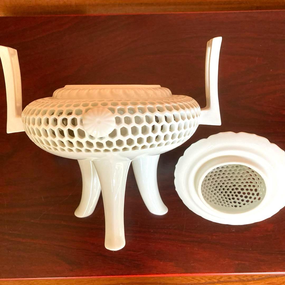 三川内焼　十三代福本玉泉作　白磁　透彫　香炉