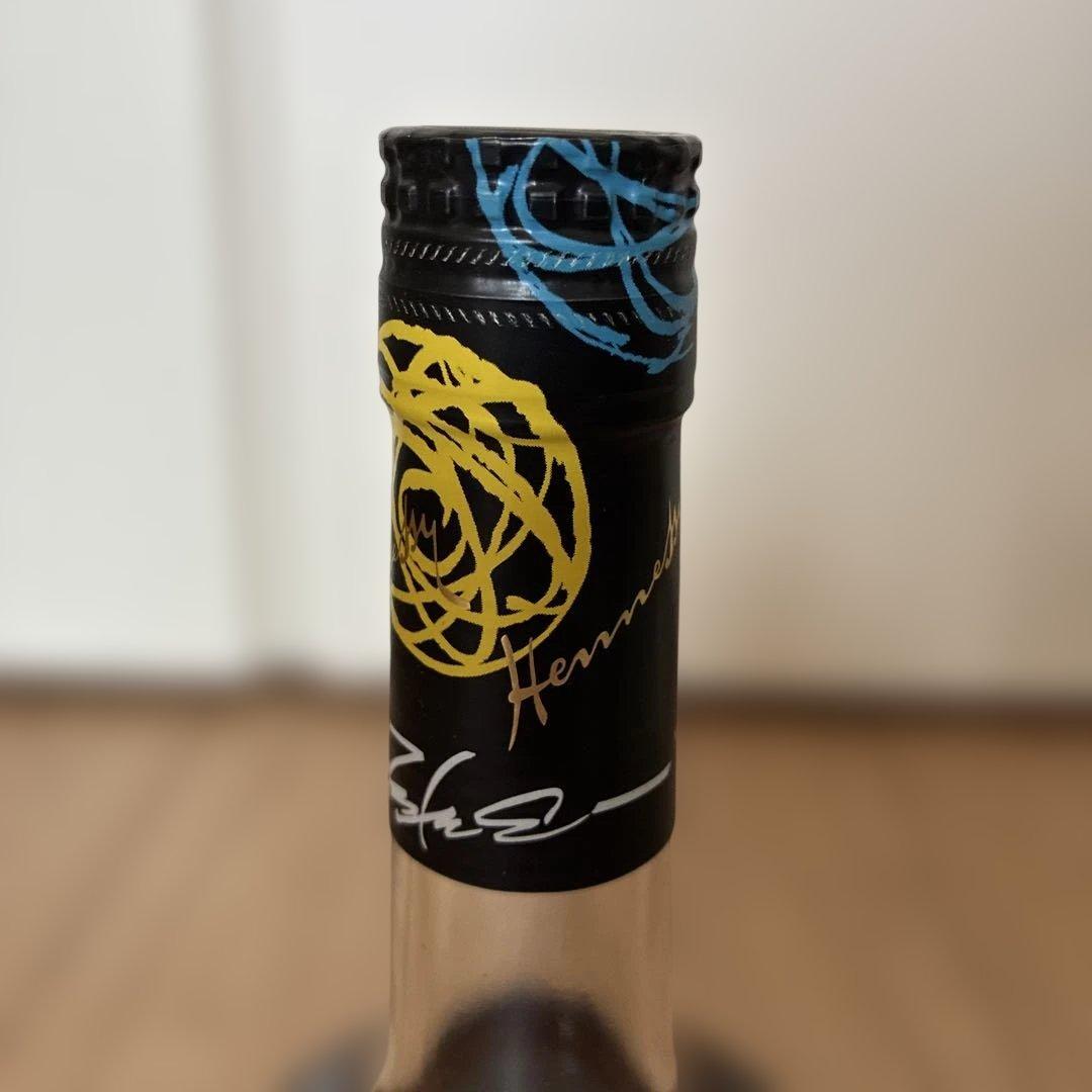 ヘネシー V.S リミテッド エディション by Futura 容量：700ml