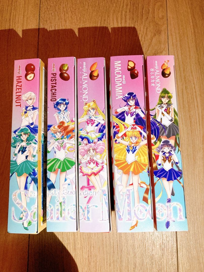 セーラームーン　明治　チョコレート　クリアカード　限定コラボパッケージ