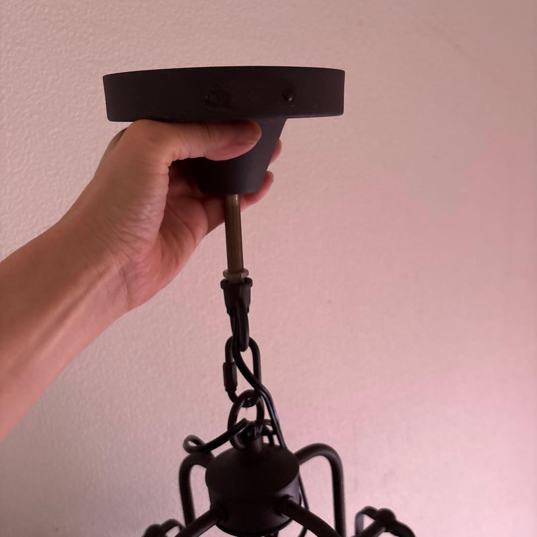 ブラックメタル4灯シャンデリア