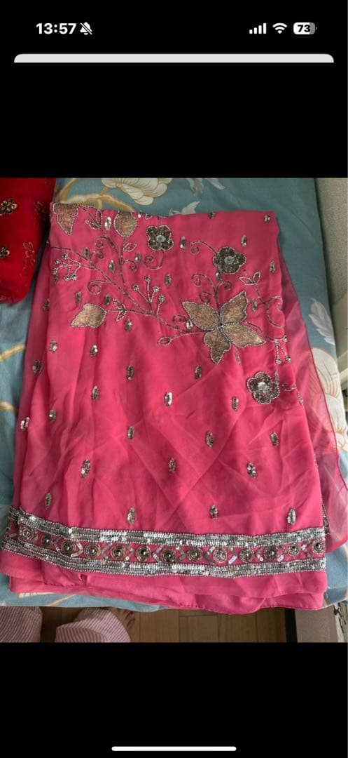 サリーとクルタ