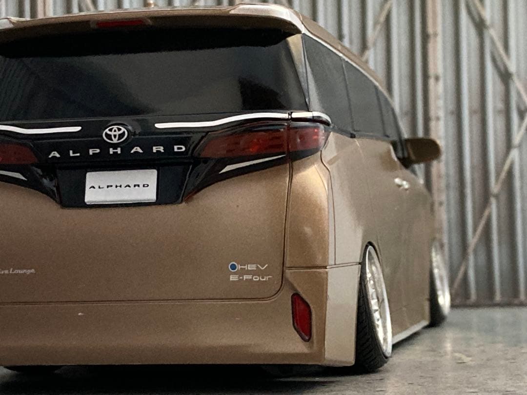 1/24 新型アルファード・ブロンド（カスタム品）