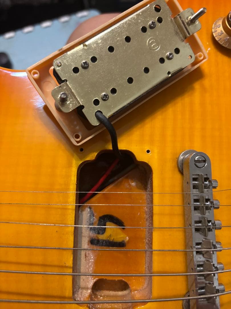 メーカー不明レスポール。 ピックアップ交換美品
