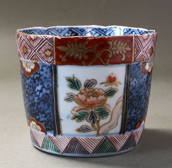 金襴手 花地文に牡丹文 大振蕎麦猪口