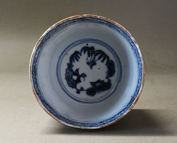 金襴手 花地文に牡丹文 大振蕎麦猪口