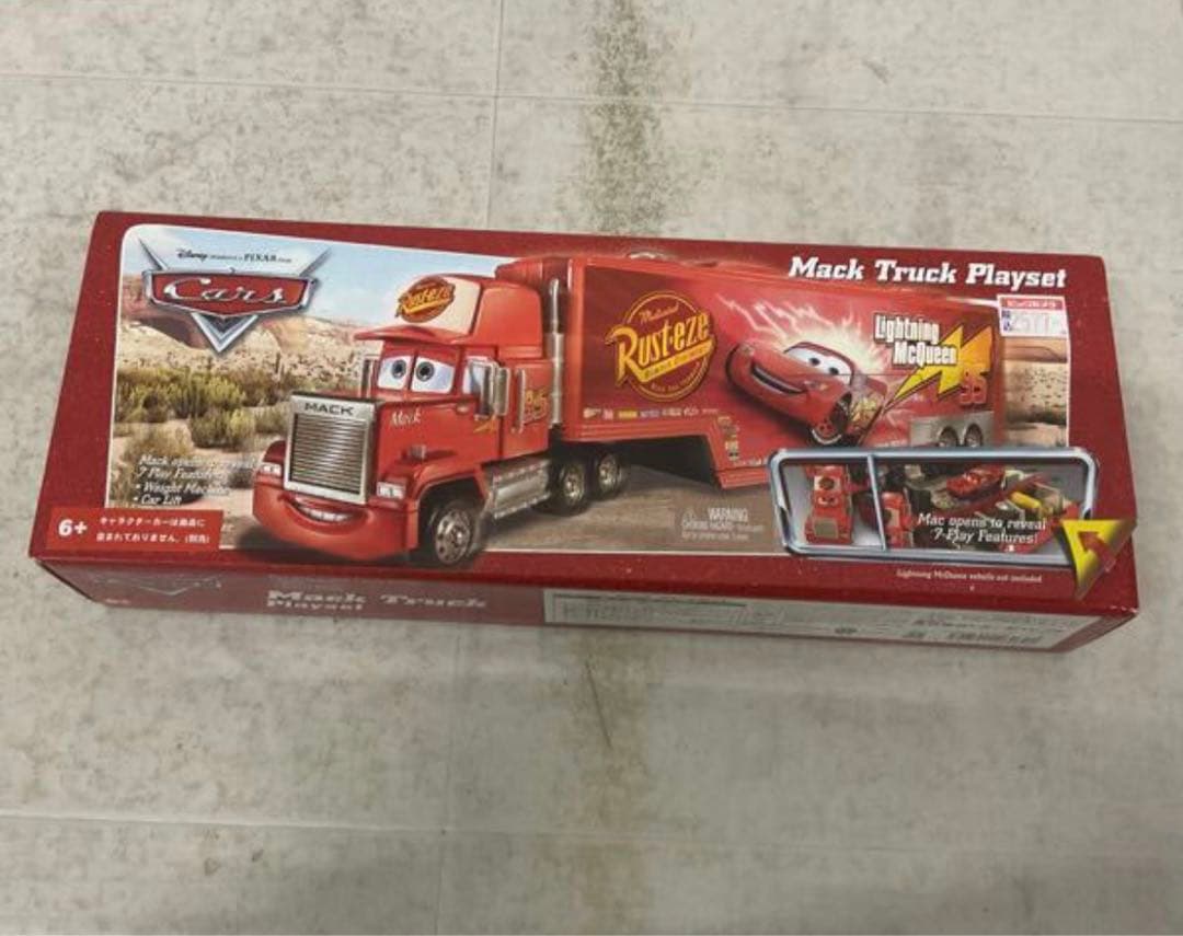 新品　未使用　ディズニー　カーズ　マック プレイセット