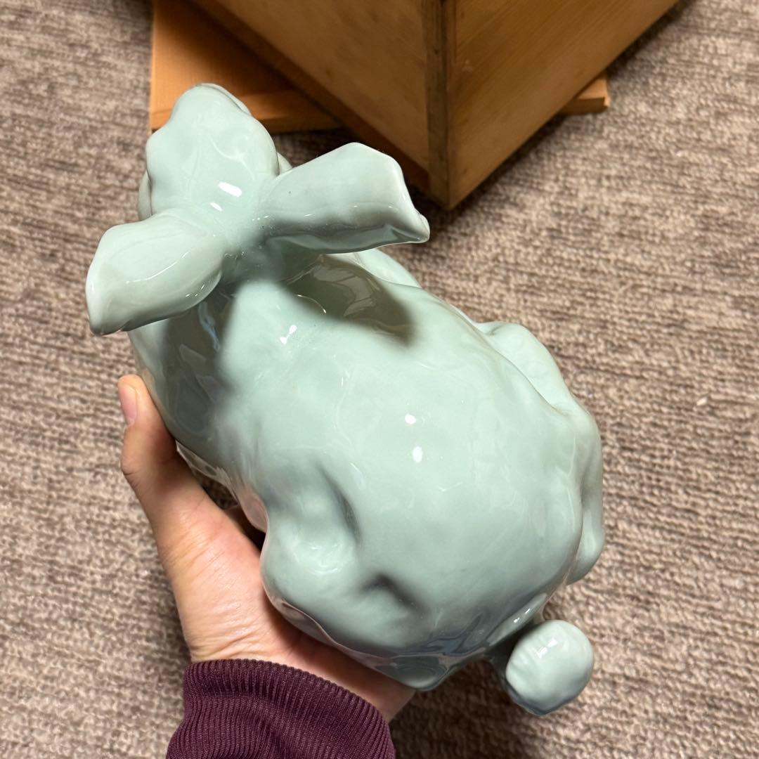 宮永東山 作　青磁兎　置物　共箱　　床置き　(検索：諏訪蘇山 三浦竹泉 )