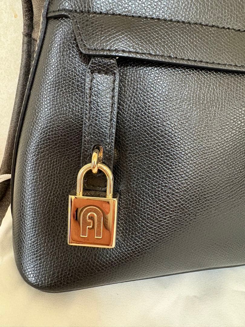 FURLA フルラ パイパー Sドームハンドバッグ 2way ブラック美品