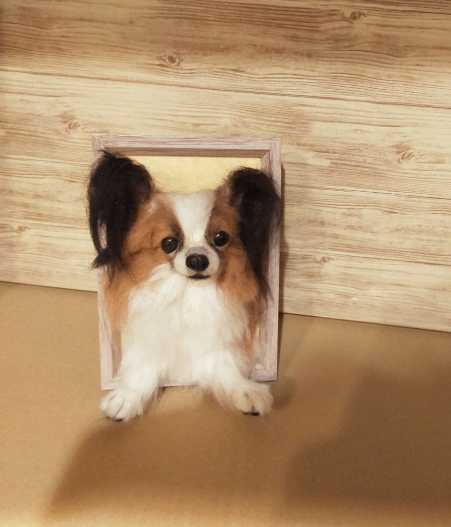 羊毛フェルト　ハンドメイド　犬　パピヨン　フレーム