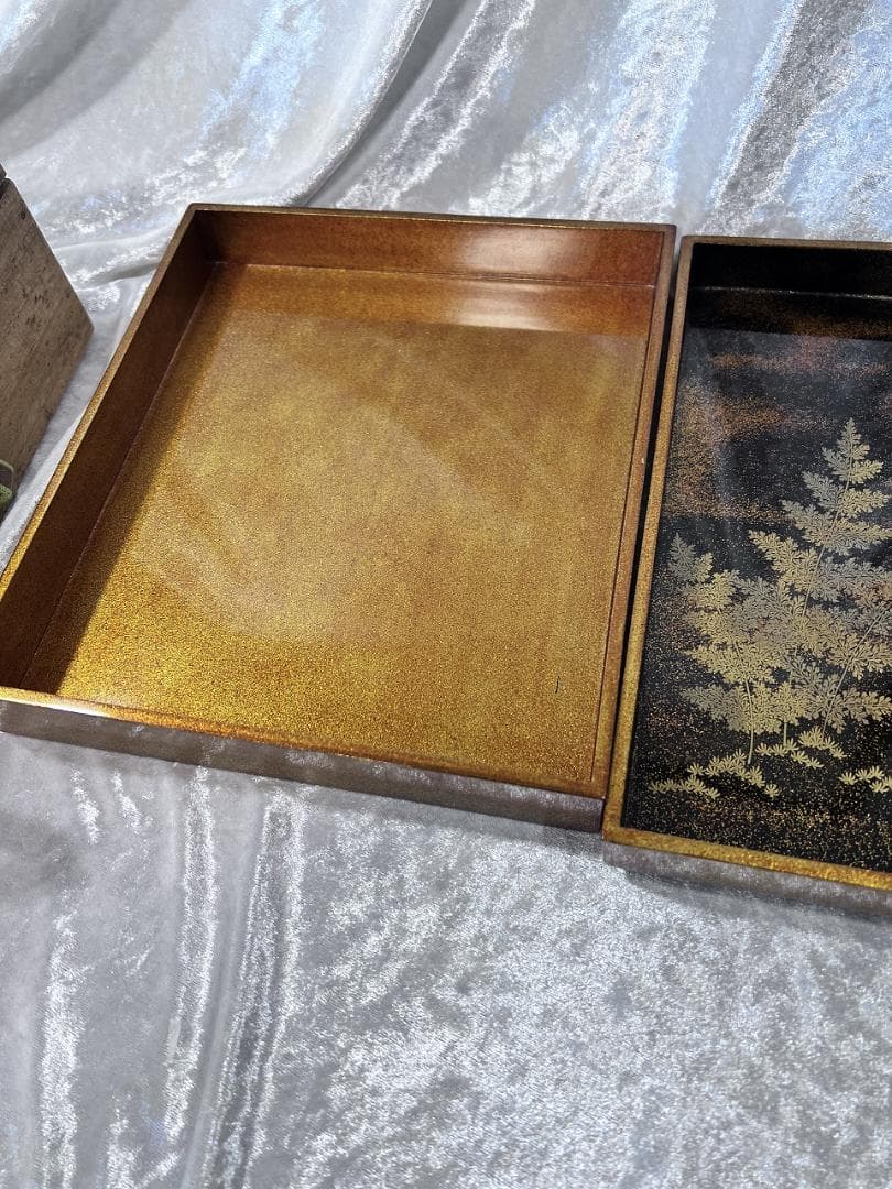 蒔絵　月に波紋硯箱　明治期　金蒔絵　高蒔絵　合せ箱 漆器 文箱 山と太陽の浮彫り