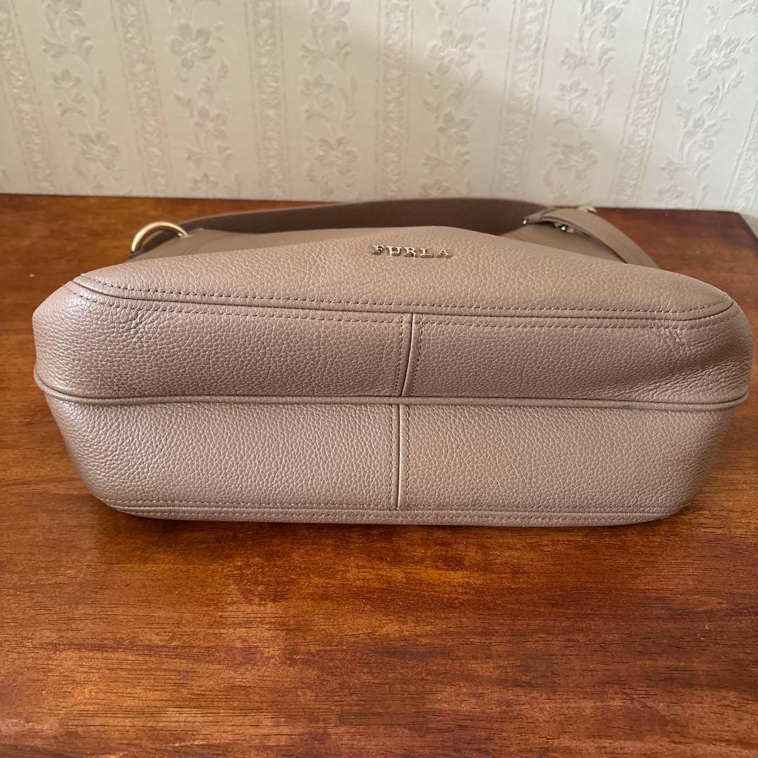 美品 フルラ シエナ ホーボー ワンショルダーバッグ 2way シボ革 ベージュ