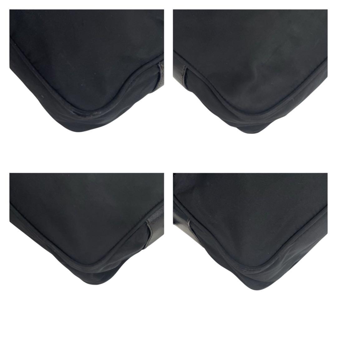 極美品　プラダ　三角ロゴ　ナイロン　黒　カメラバッグ　ショルダーバッグ　4611