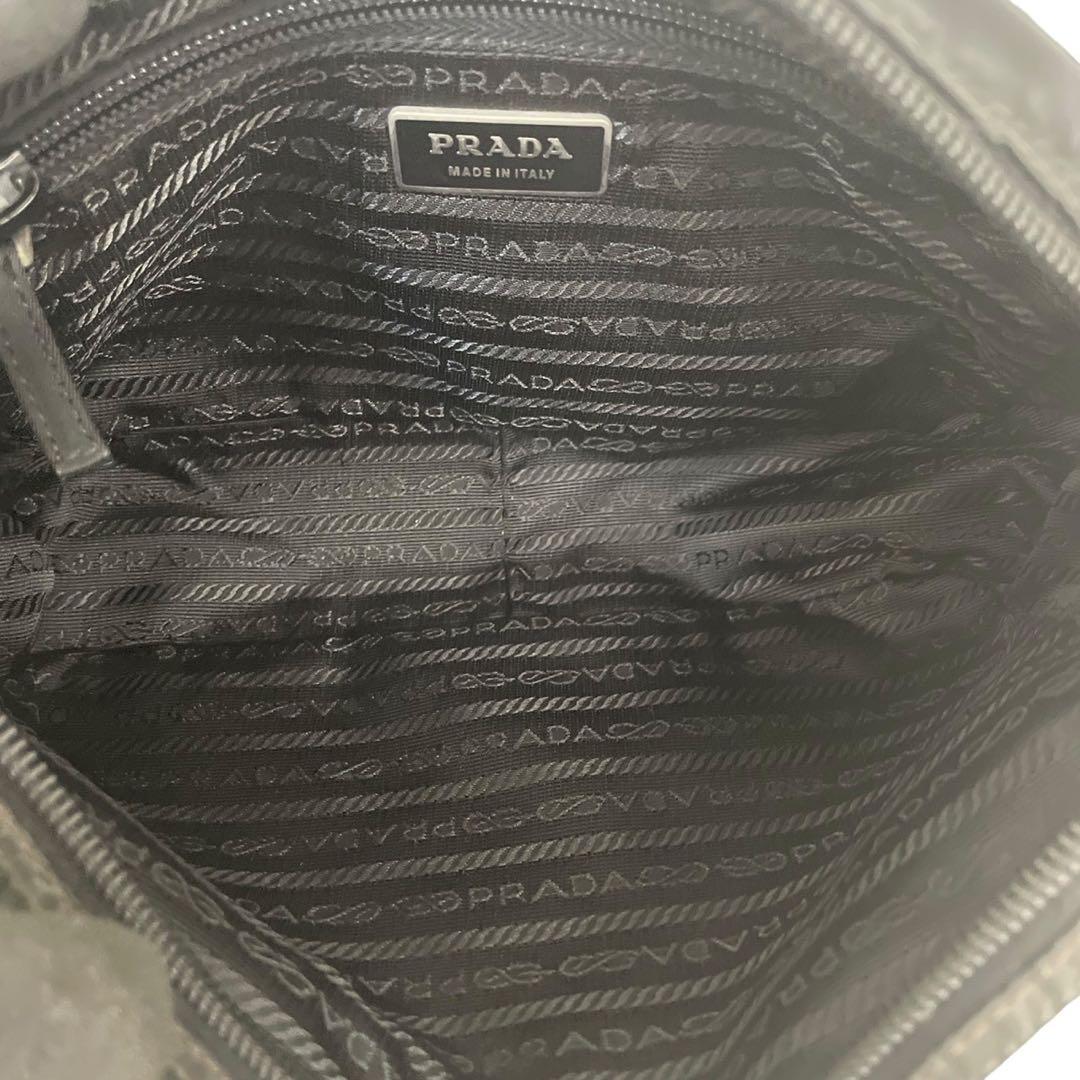 極美品　プラダ　三角ロゴ　ナイロン　黒　カメラバッグ　ショルダーバッグ　4611