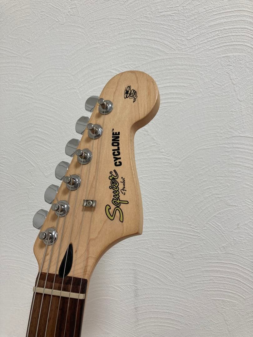 Squier cyclone スクワイヤー　サイクロン　イエロー