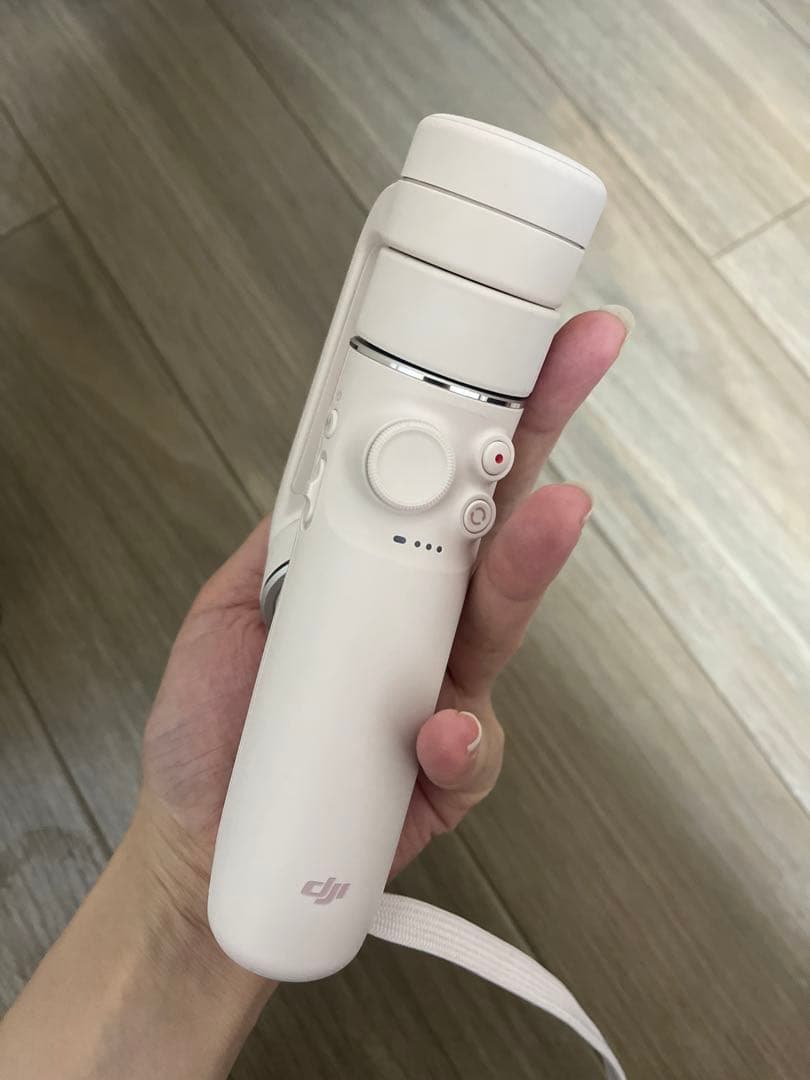 【スマホ用ジンバル】DJI Osmo Mobile 5 サンセットホワイト