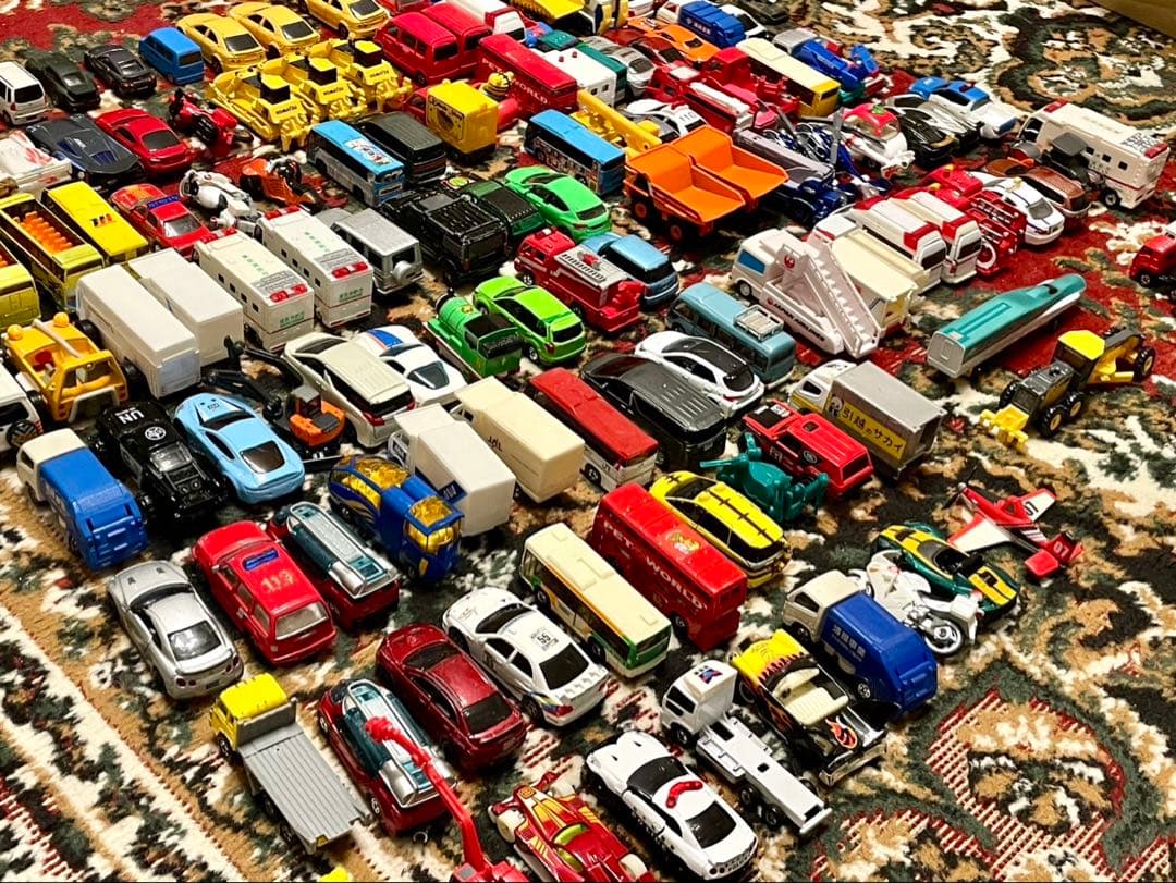 ジャンク品　ミニカー　約140台＋18台　まとめ売り