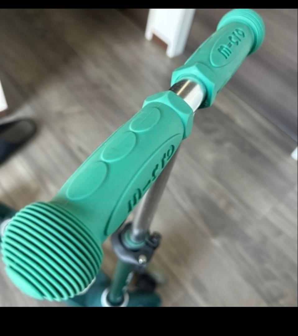 micro mini グリーンスケーター