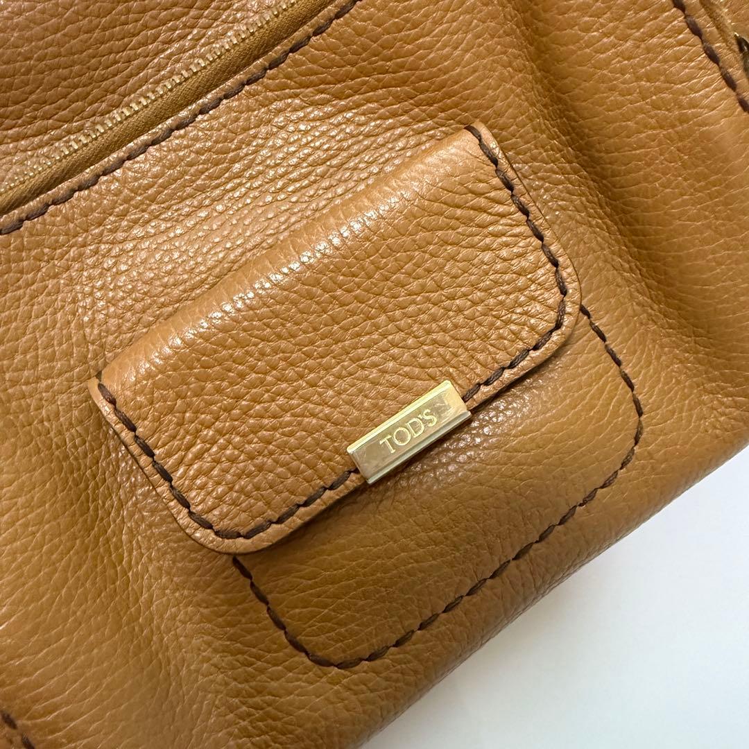 トッズ　ワンショルダー　ハンドバッグ　トート　シボ革　レザー　ブラウン系