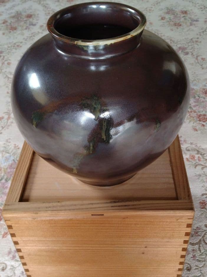 有田焼　高麗庵　清六窯　中村清見作　壺