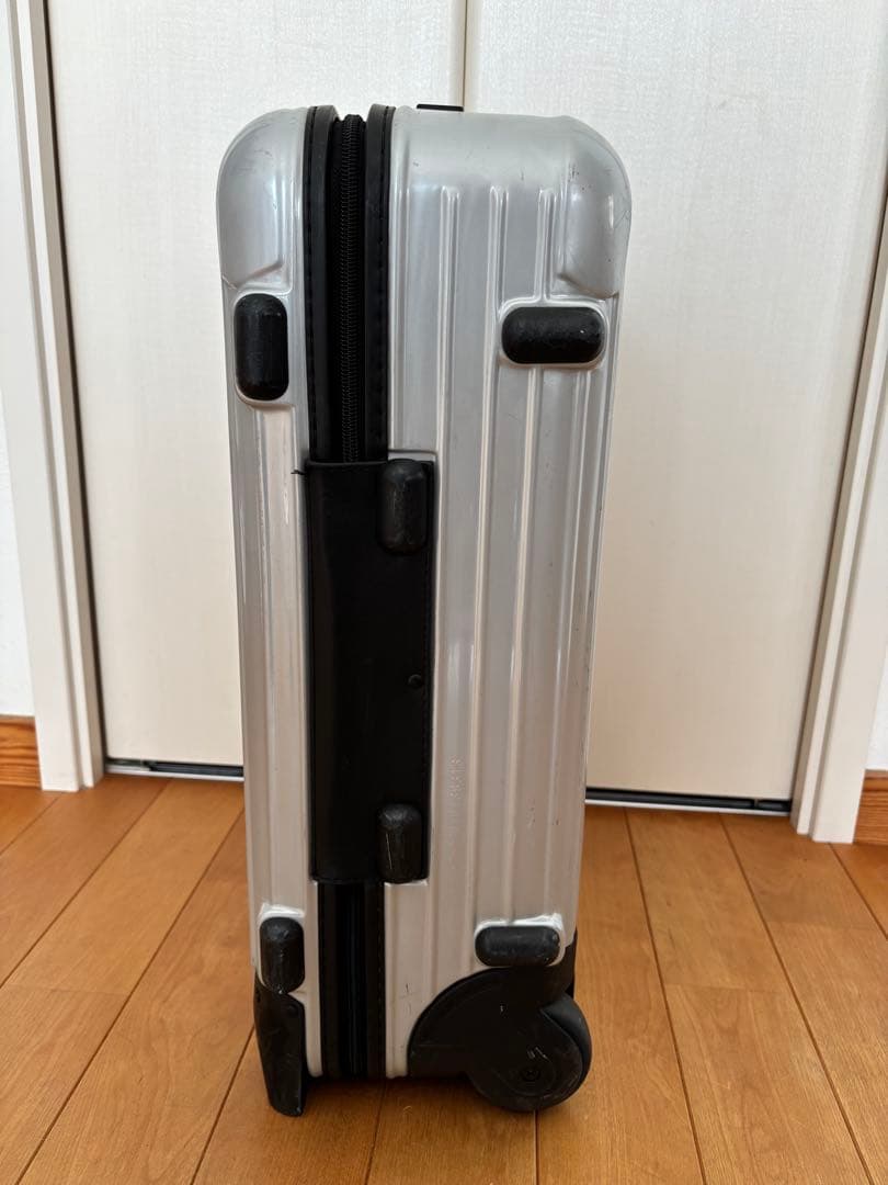 REMOWAリモワ SALSA サルサ キャリーケース 2輪 33L 機内持込可